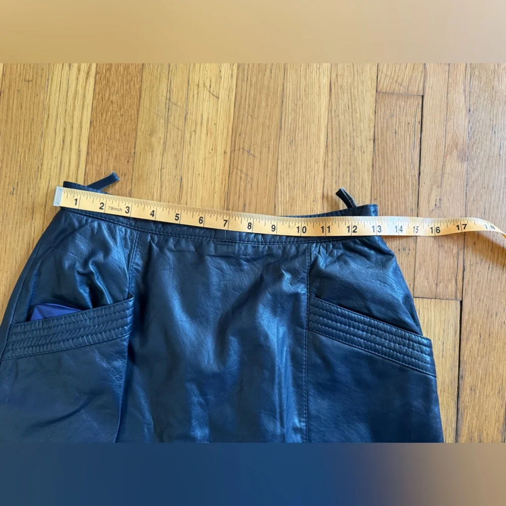70s-80s Vintage Navy Blue Pierre Cardin Leather Skirt - Picture 3 of 11